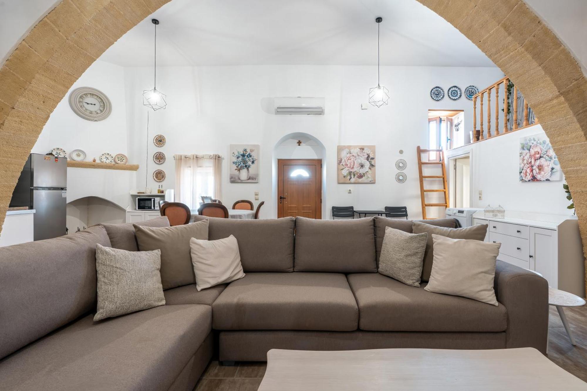 Amalia'S Traditional Home In Paradisi 페러데이션 외부 사진